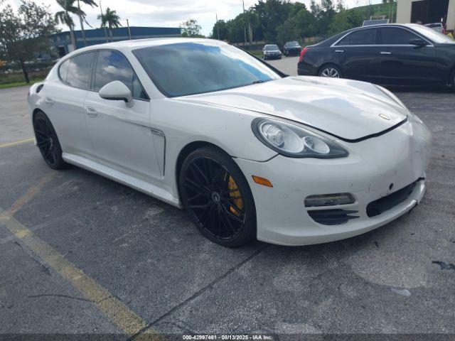  Salvage Porsche Panamera