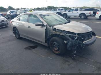  Salvage Nissan Altima