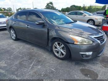  Salvage Nissan Altima