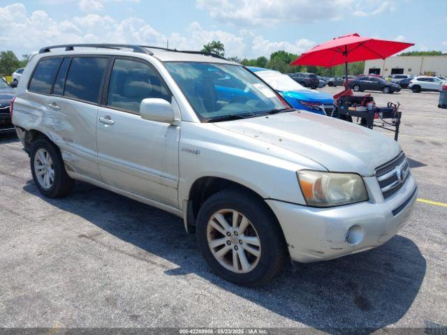  Salvage Toyota Highlander