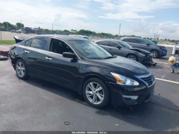  Salvage Nissan Altima