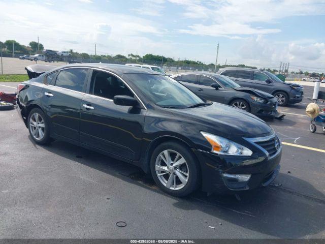  Salvage Nissan Altima