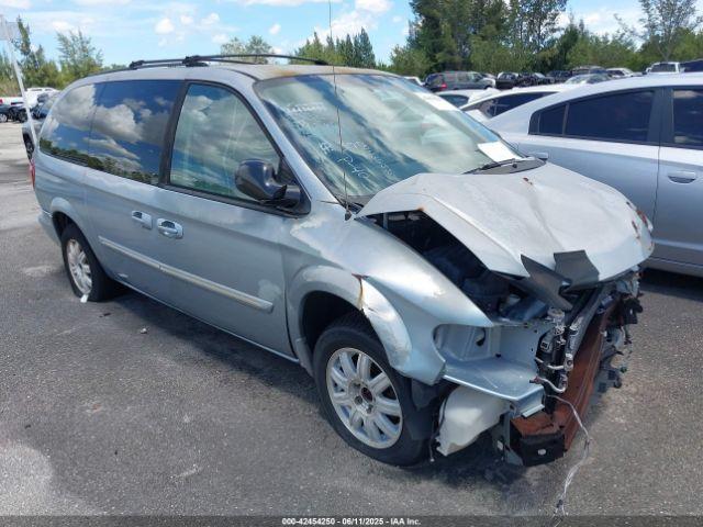  Salvage Chrysler Town & Country