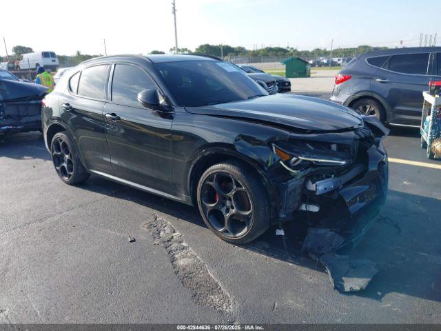  Salvage Alfa Romeo Stelvio