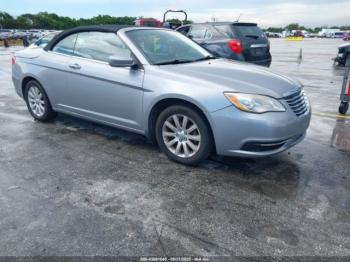  Salvage Chrysler 200