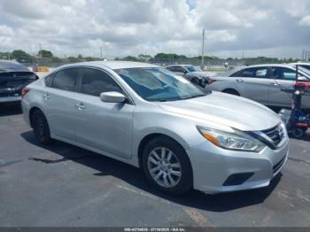  Salvage Nissan Altima