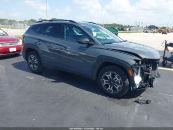  Salvage Hyundai TUCSON