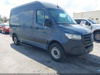 Salvage Mercedes-Benz Sprinter 2500