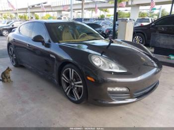  Salvage Porsche Panamera