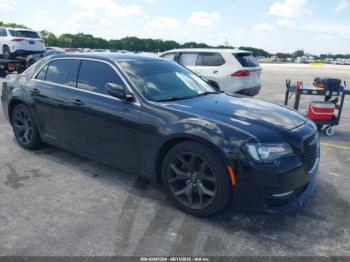  Salvage Chrysler 300
