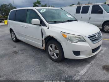  Salvage Volkswagen Routan