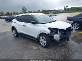  Salvage Nissan Kicks