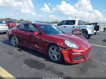  Salvage Porsche Panamera