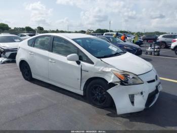  Salvage Toyota Prius