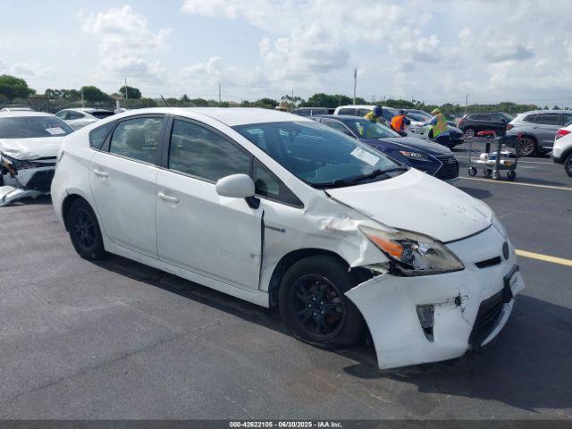  Salvage Toyota Prius