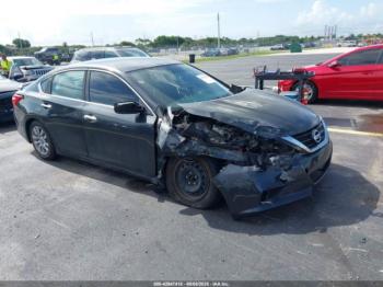  Salvage Nissan Altima