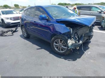  Salvage Hyundai TUCSON