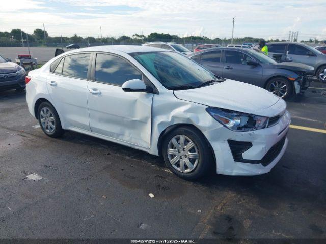  Salvage Kia Rio