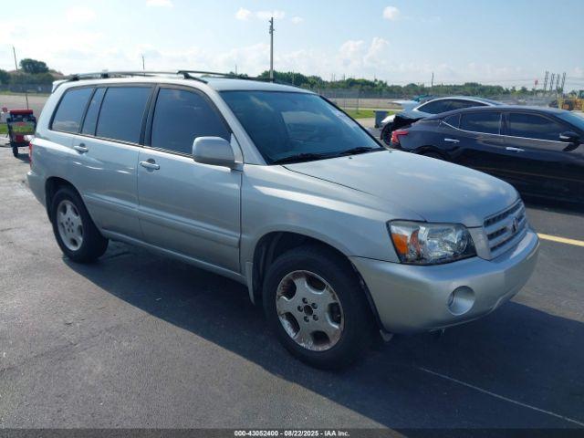  Salvage Toyota Highlander