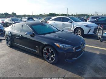  Salvage Kia Stinger
