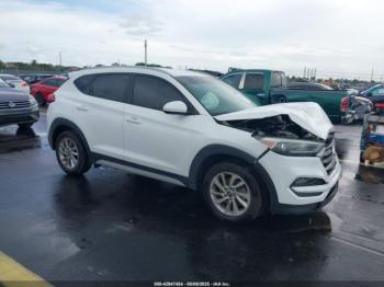  Salvage Hyundai TUCSON