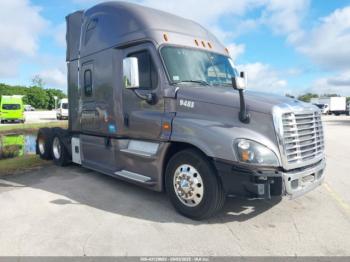  Salvage Freightliner Cascadia 125