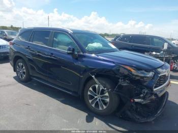  Salvage Toyota Highlander