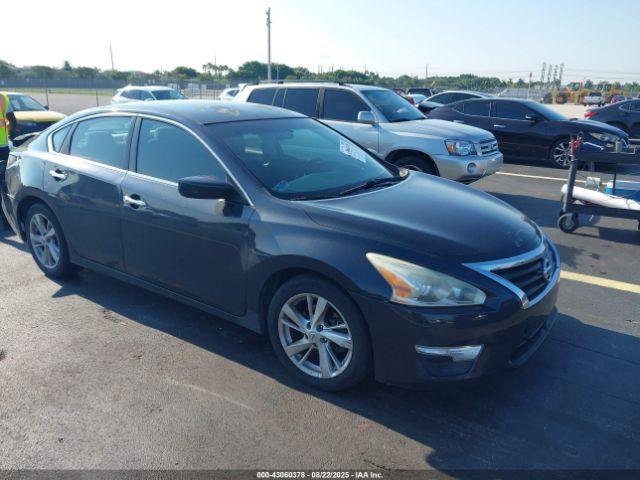  Salvage Nissan Altima