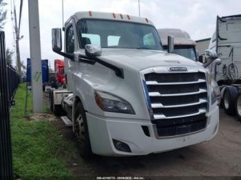  Salvage Freightliner Cascadia 126
