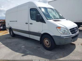  Salvage Mercedes-Benz Sprinter 2500