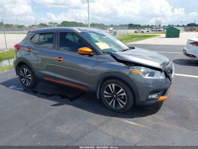  Salvage Nissan Kicks