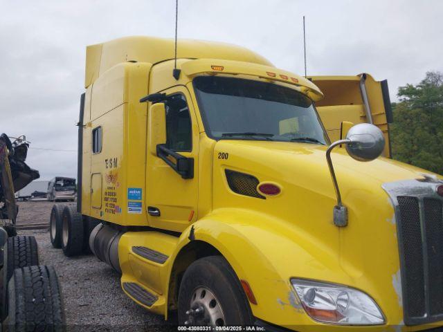  Salvage Peterbilt 579
