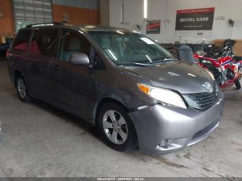  Salvage Toyota Sienna