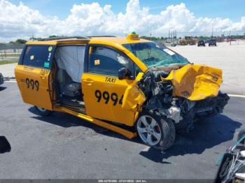  Salvage Toyota Sienna