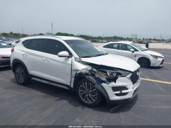  Salvage Hyundai TUCSON
