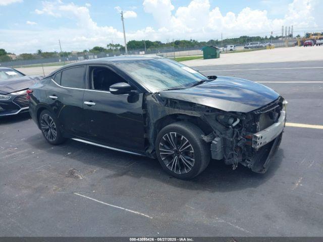  Salvage Nissan Maxima