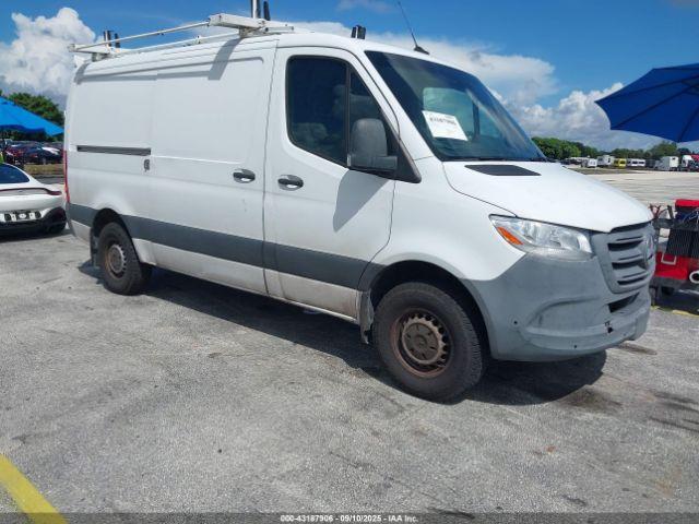  Salvage Mercedes-Benz Sprinter 1500