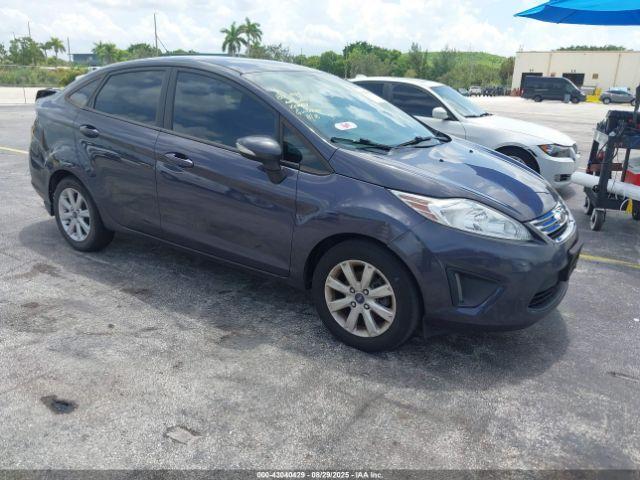  Salvage Ford Fiesta