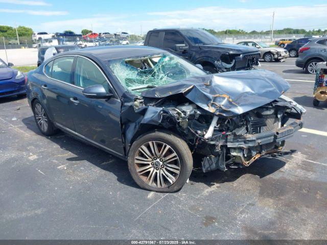  Salvage Kia Cadenza