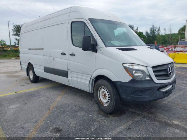  Salvage Mercedes-Benz Sprinter 2500