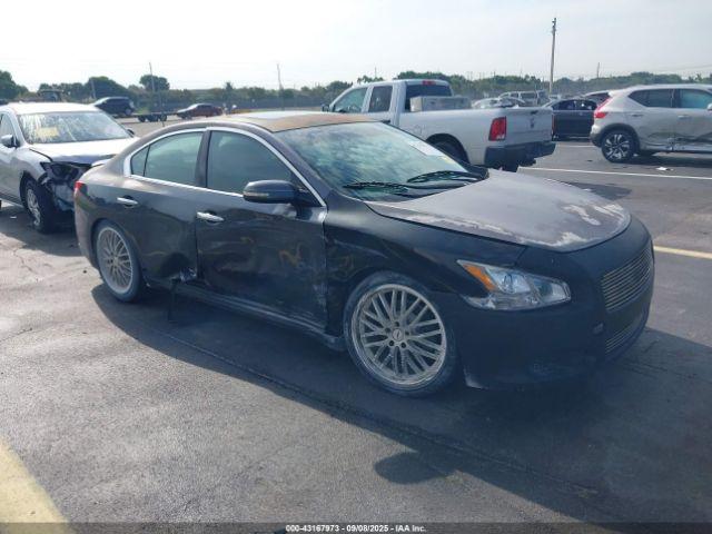  Salvage Nissan Maxima