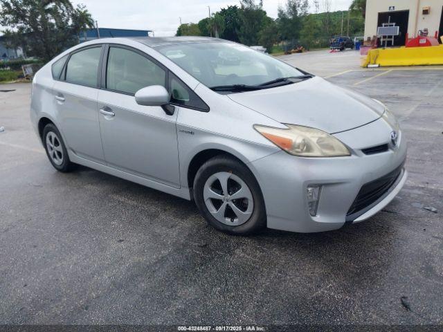  Salvage Toyota Prius