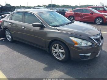  Salvage Nissan Altima