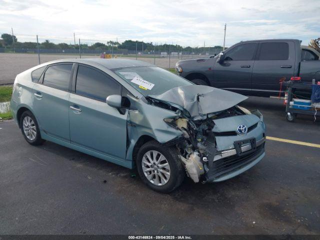  Salvage Toyota Prius