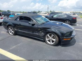  Salvage Ford Mustang