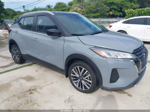  Salvage Nissan Kicks