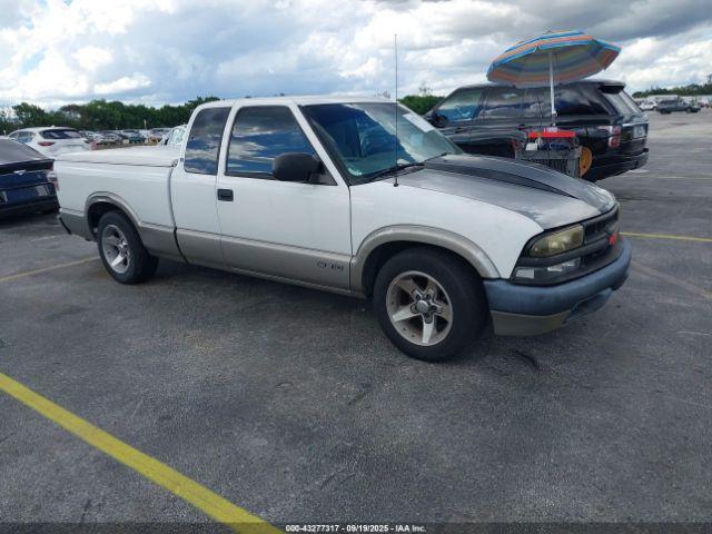  Salvage Chevrolet S-10