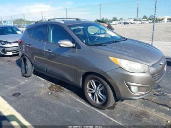  Salvage Hyundai TUCSON