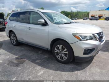  Salvage Nissan Pathfinder