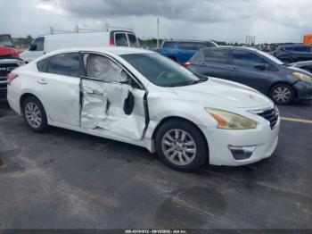  Salvage Nissan Altima